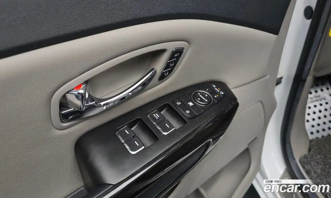 Kia Canival 2019 3.3 Автомат в Москве № 521826, фото 17