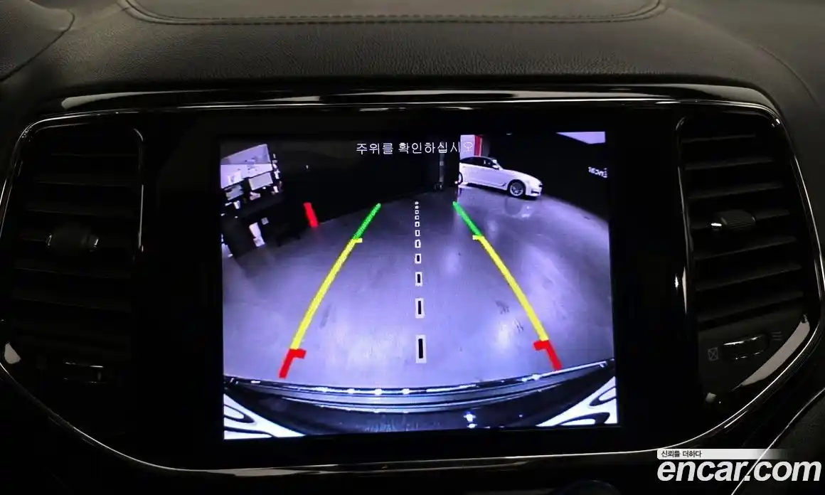 Jeep Cherokee 2019 3.0 Автомат в Москве № 522293, фото 15