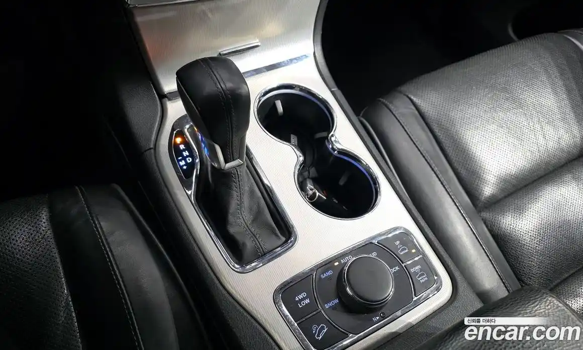 Jeep Cherokee 2019 3.0 Автомат в Москве № 522293, фото 9