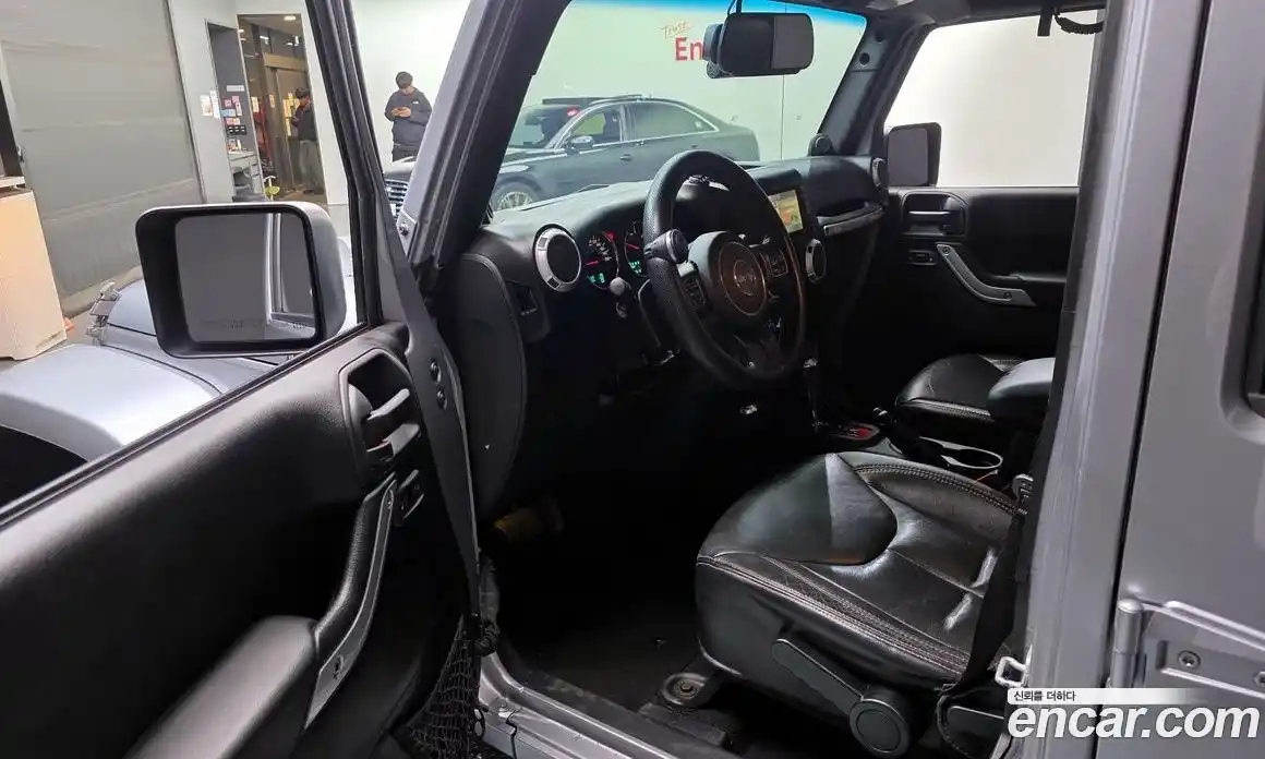 Jeep Wrangler 2013 2.8 Автомат в Москве № 522365, фото 10