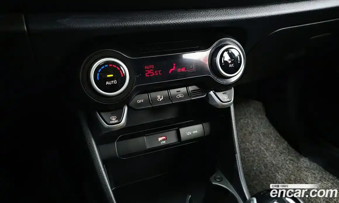 Kia Morning 2021 1.0 Автомат в Москве № 522598, фото 15