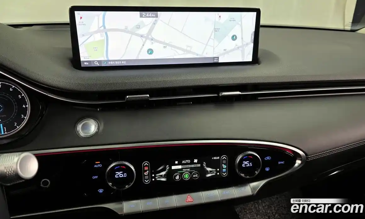 Genesis GV70 2023 2.5 Автомат в Москве № 523709, фото 14