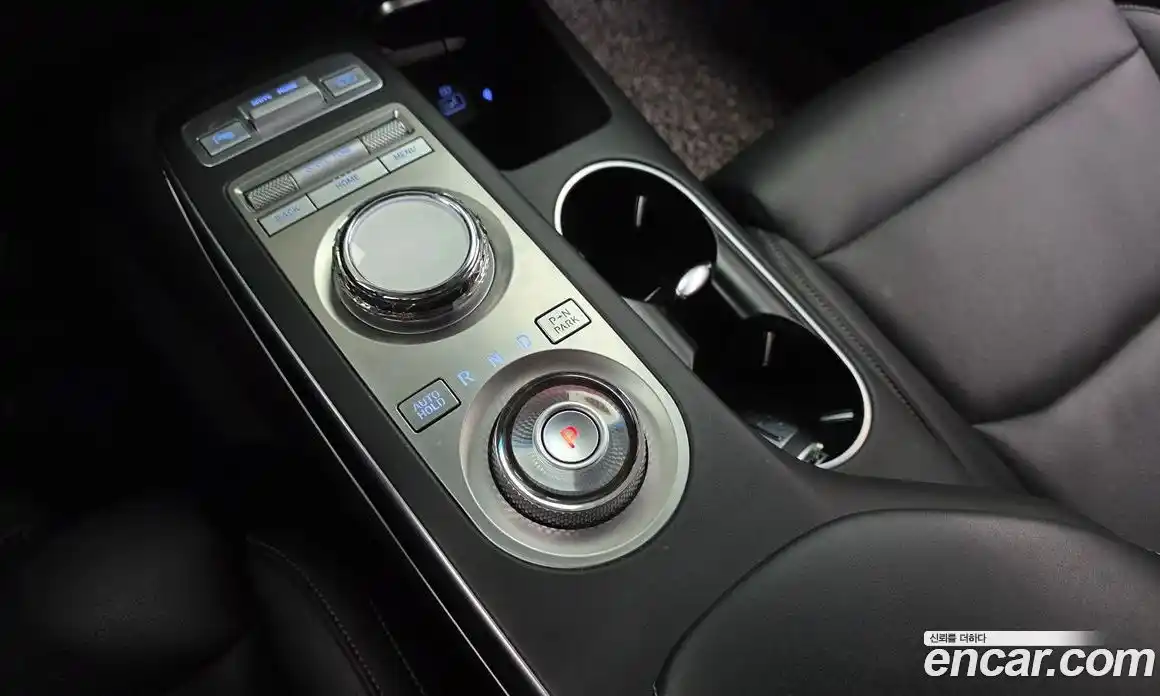 Genesis GV70 2023 2.5 Автомат в Москве № 523709, фото 9