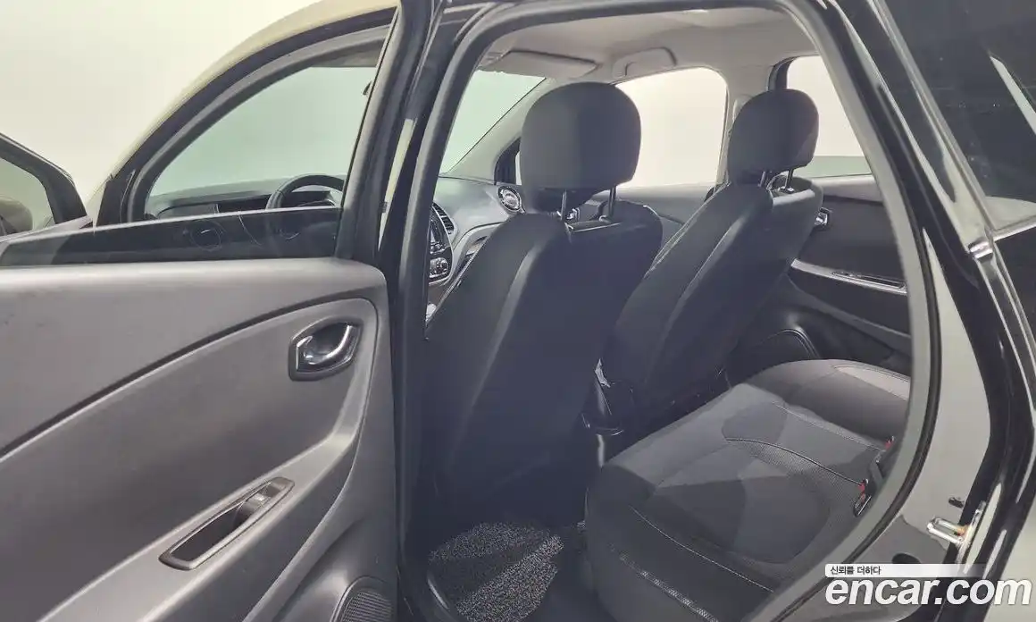 Renault QM3 2015 1.5 Автомат в Москве № 523896, фото 11