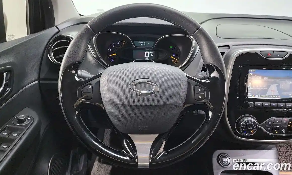 Renault QM3 2015 1.5 Автомат в Москве № 523896, фото 15