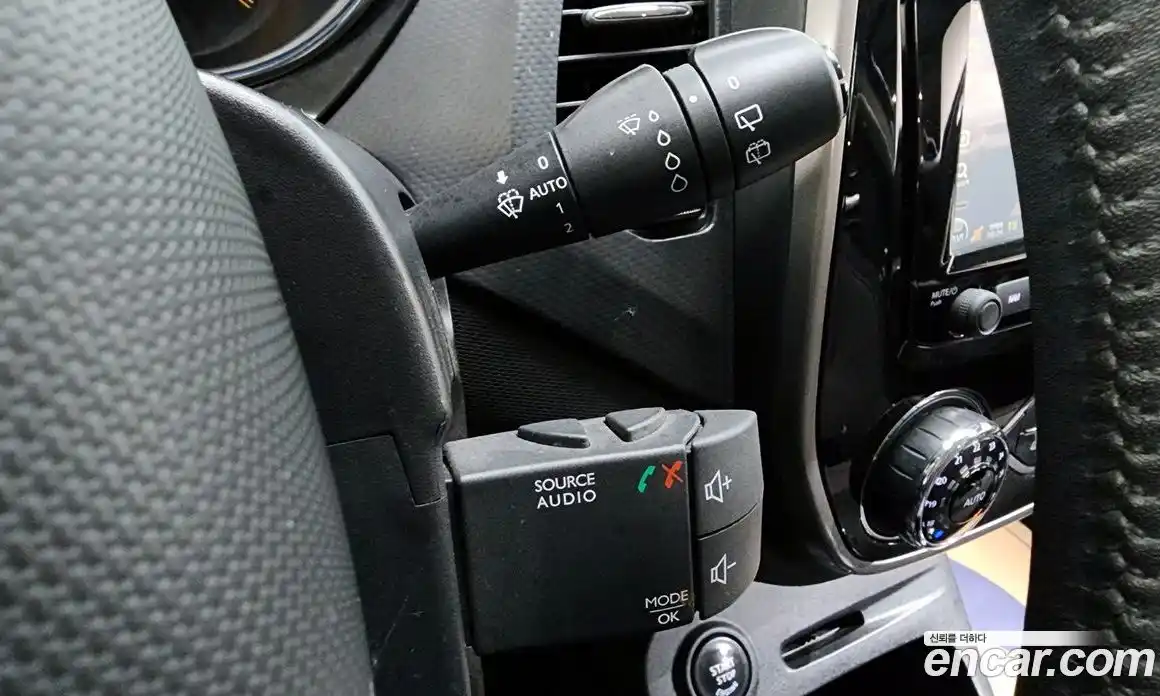 Renault QM3 2015 1.5 Автомат в Москве № 523896, фото 16