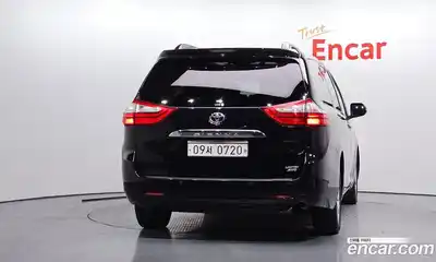 Toyota Sienna 2016 3.5 Автомат в Москве № 524764, миниатюра 4