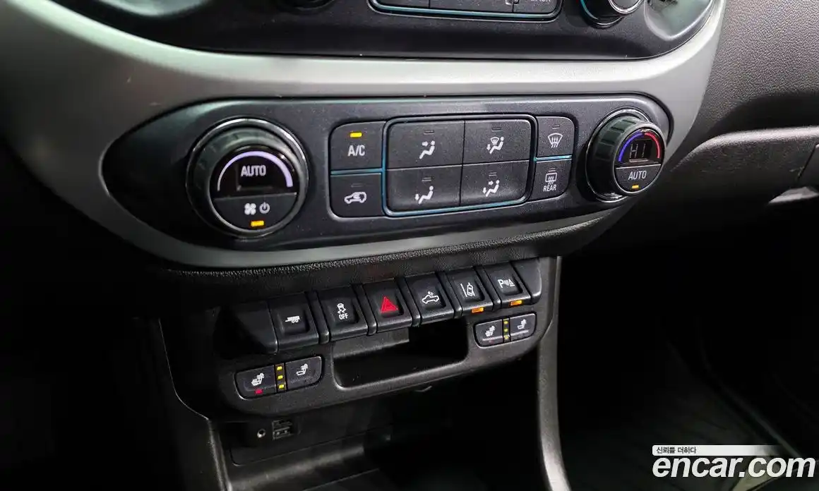 Chevrolet Colorado 2022 3.6 Автомат в Москве № 527782, фото 16