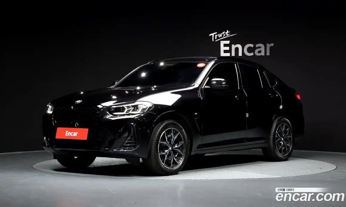 BMW X4 2023 2.0 Автомат в Москве № 528074, фото 1