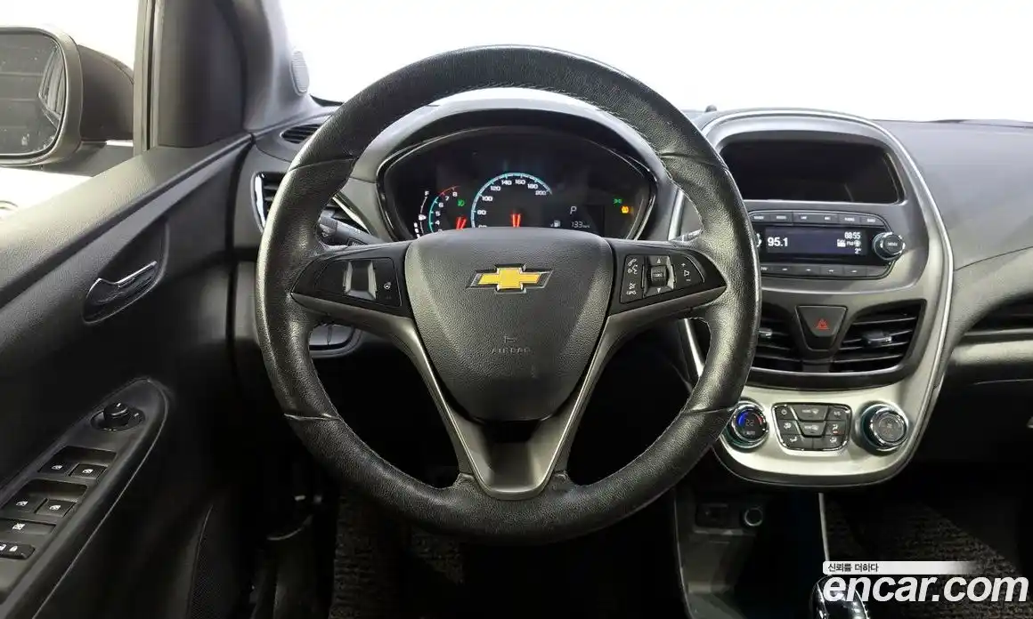 Chevrolet Spark 2016 1.0 Автомат в Москве № 528126, фото 13