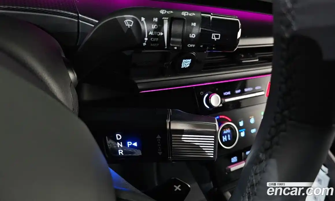 Hyundai Santa Fe 2025 2.5 Автомат в Москве № 529649, фото 9