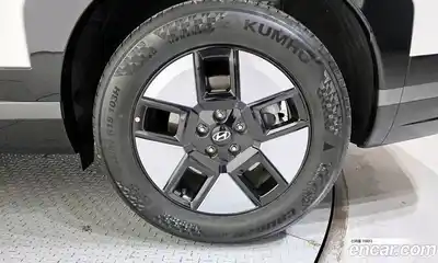 Hyundai Santa Fe 2024 1.6 Автомат в Москве № 529762, миниатюра 5