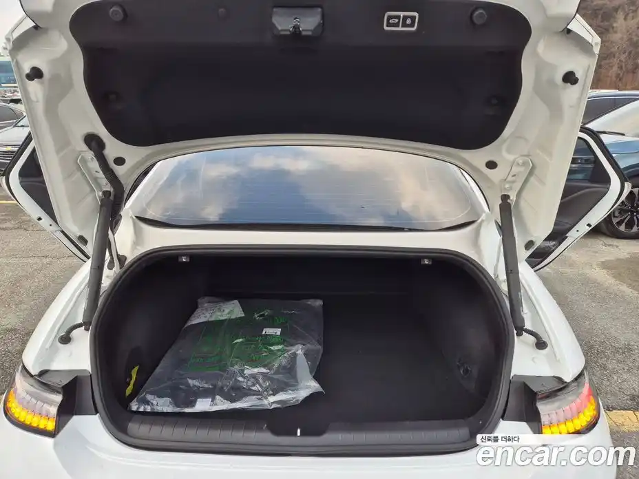 Hyundai Ioniq 6 2025 0.1 Автомат в Москве № 529815, фото 9