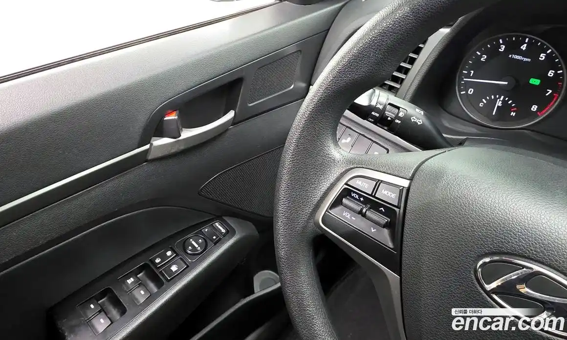 Hyundai Avante 2017 1.6 Автомат в Москве № 530749, фото 17