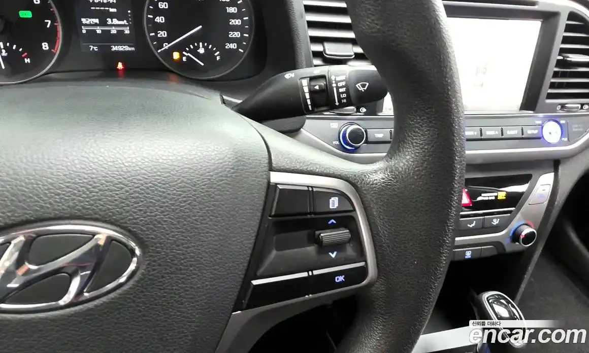 Hyundai Avante 2017 1.6 Автомат в Москве № 530749, фото 18