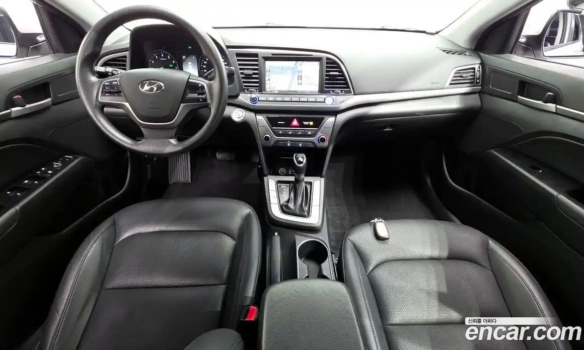 Hyundai Avante 2017 1.6 Автомат в Москве № 530749, фото 7