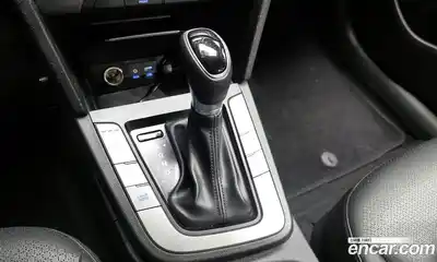 Hyundai Avante 2017 1.6 Автомат в Москве № 530749, миниатюра 9