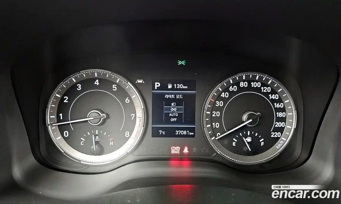 Hyundai Venue 2021 1.6 Автомат в Москве № 530804, фото 8