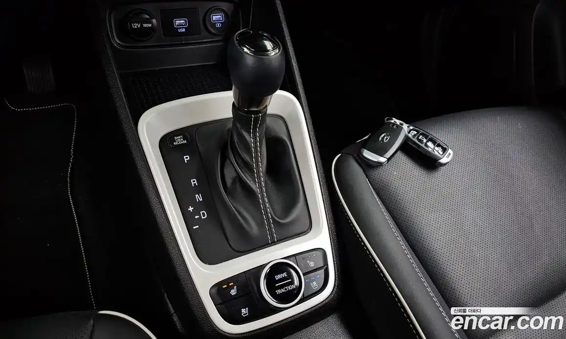 Hyundai Venue 2021 1.6 Автомат в Москве № 530804, фото 9