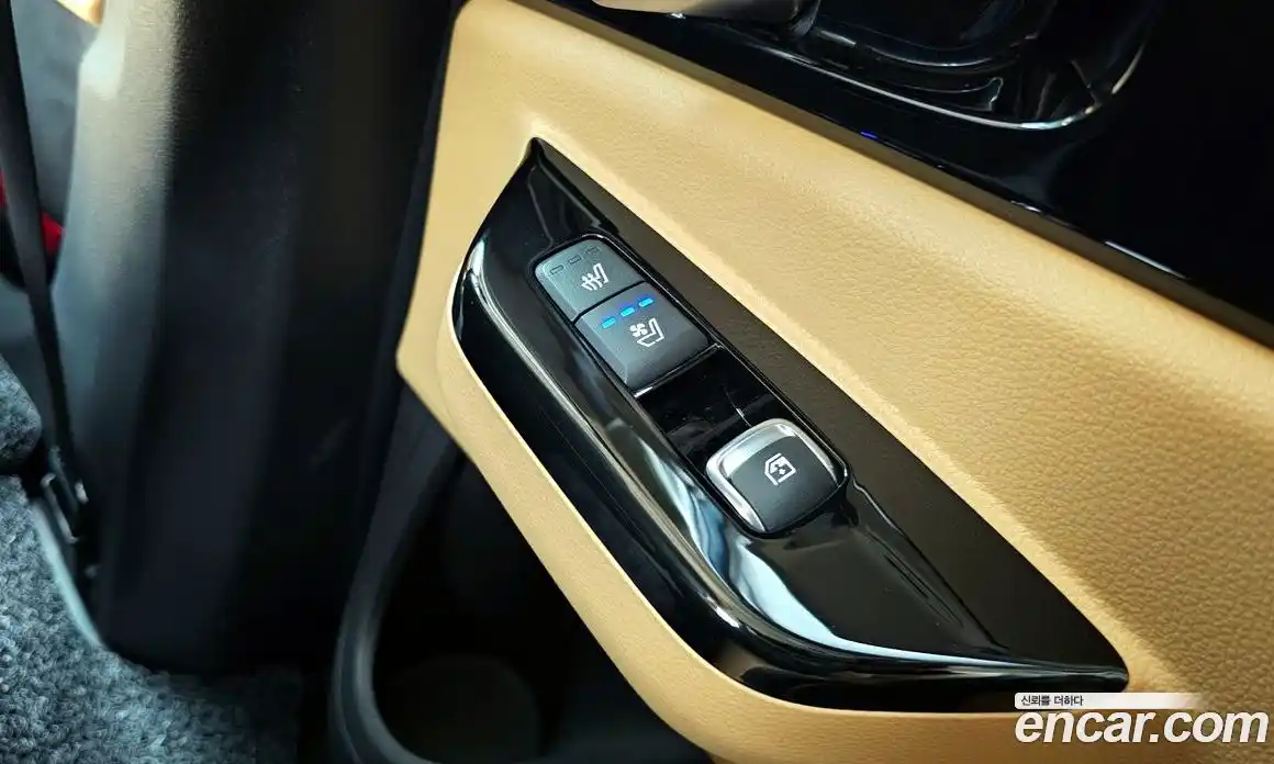 Kia Canival 2022 2.2 Автомат в Москве № 533687, фото 19