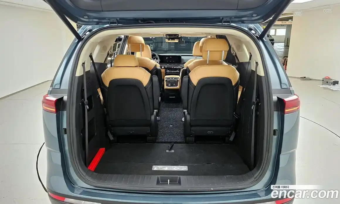 Kia Canival 2022 2.2 Автомат в Москве № 533687, фото 20