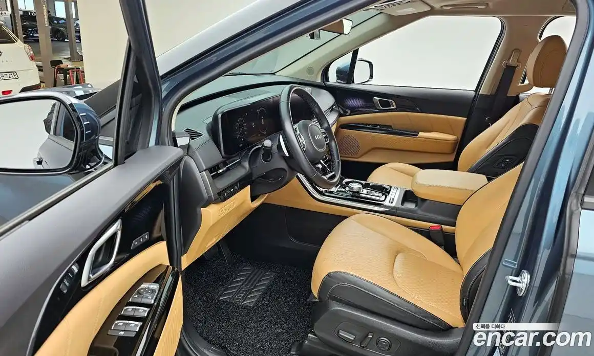 Kia Canival 2022 2.2 Автомат в Москве № 533687, фото 10