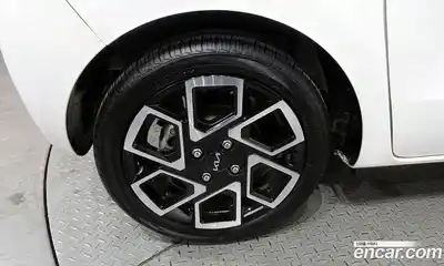 Kia Ray 2023 1.0 Автомат в Москве № 534384, миниатюра 5