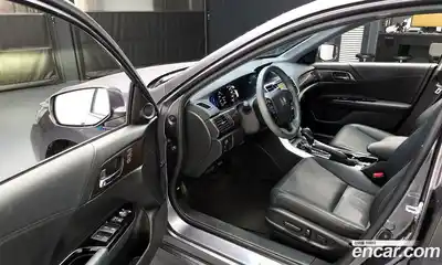 Honda Accord 2017 2.0 Автомат в Москве № 535439, миниатюра 11