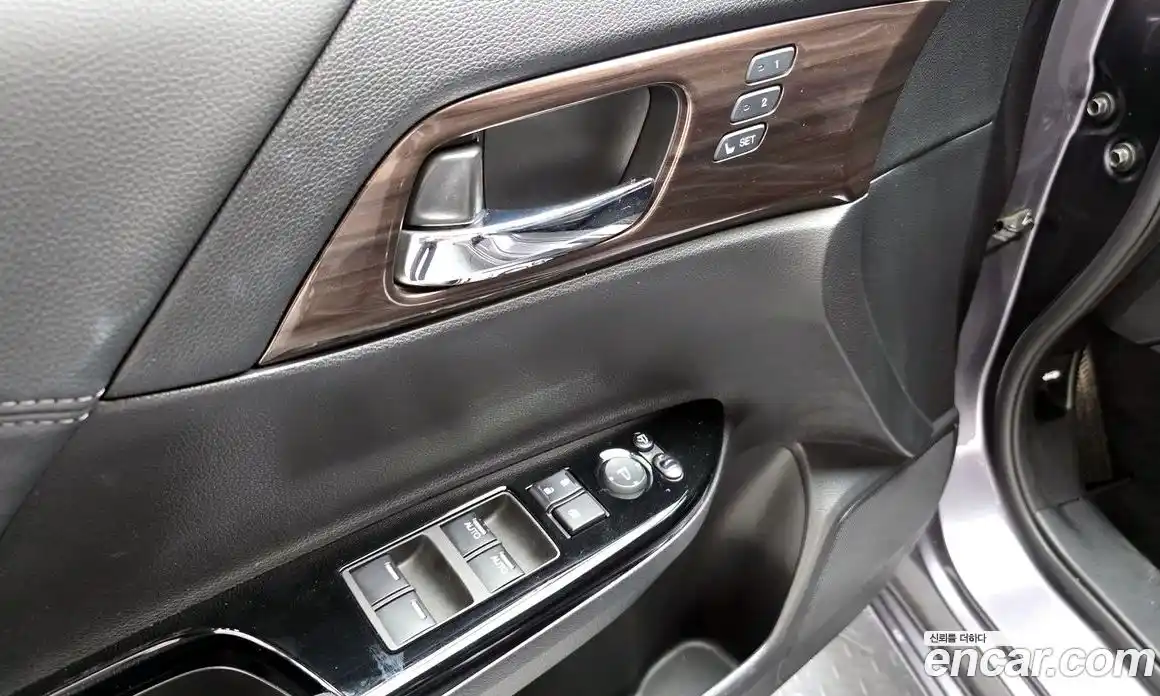 Honda Accord 2017 2.0 Автомат в Москве № 535439, фото 18