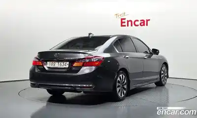 Honda Accord 2017 2.0 Автомат в Москве № 535439, миниатюра 2