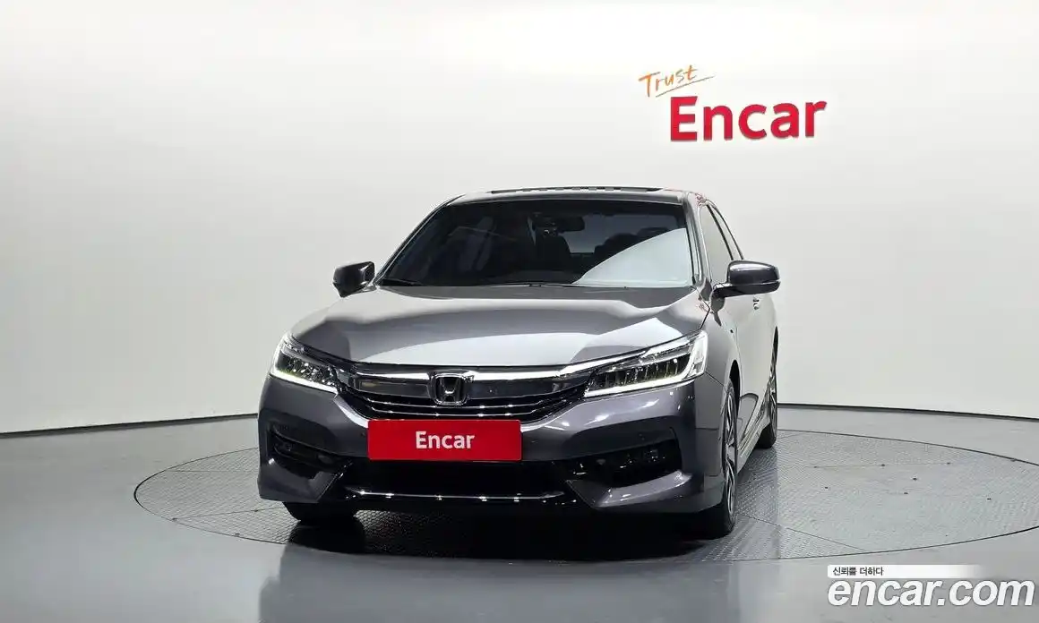 Honda Accord 2017 2.0 Автомат в Москве № 535439, фото 3