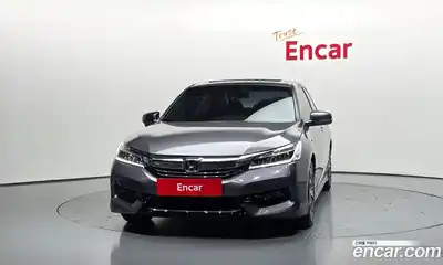 Honda Accord 2017 2.0 Автомат в Москве № 535439, миниатюра 3
