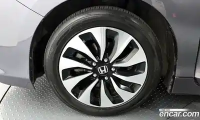 Honda Accord 2017 2.0 Автомат в Москве № 535439, миниатюра 5