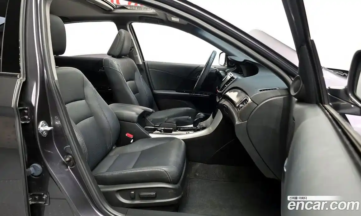 Honda Accord 2017 2.0 Автомат в Москве № 535439, фото 10