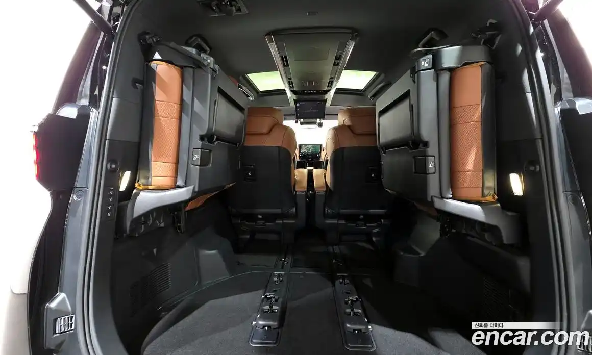 Toyota Alphard 2024 2.5 Автомат в Москве № 535446, фото 13