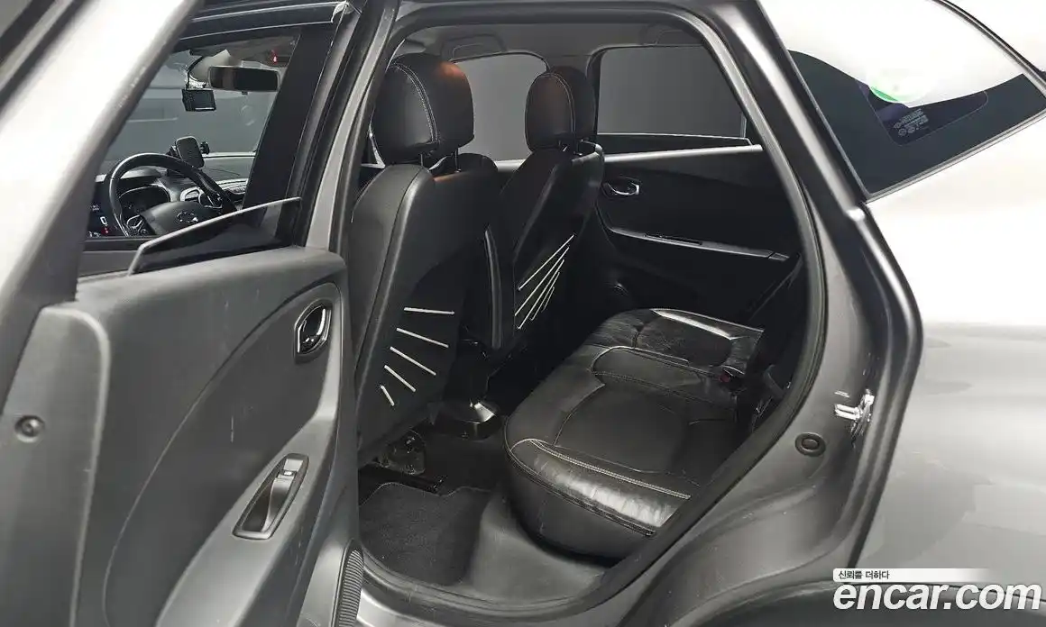 Renault QM3 2016 1.5 Автомат в Москве № 536036, фото 12