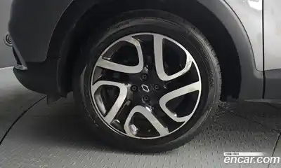 Renault QM3 2016 1.5 Автомат в Москве № 536036, миниатюра 5