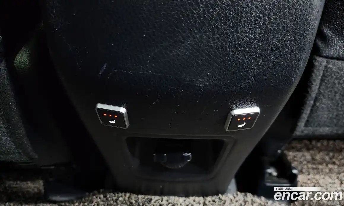 Toyota RAV4 2018 2.5 Автомат в Москве № 536446, фото 18