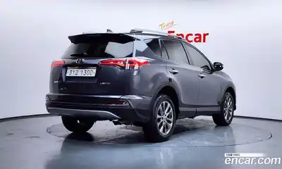 Toyota RAV4 2018 2.5 Автомат в Москве № 536446, миниатюра 2