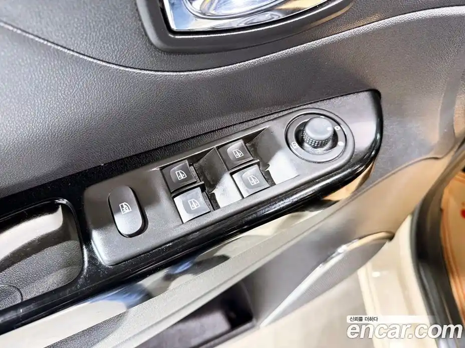 Renault QM3 2017 1.5 Автомат в Москве № 536807, фото 8