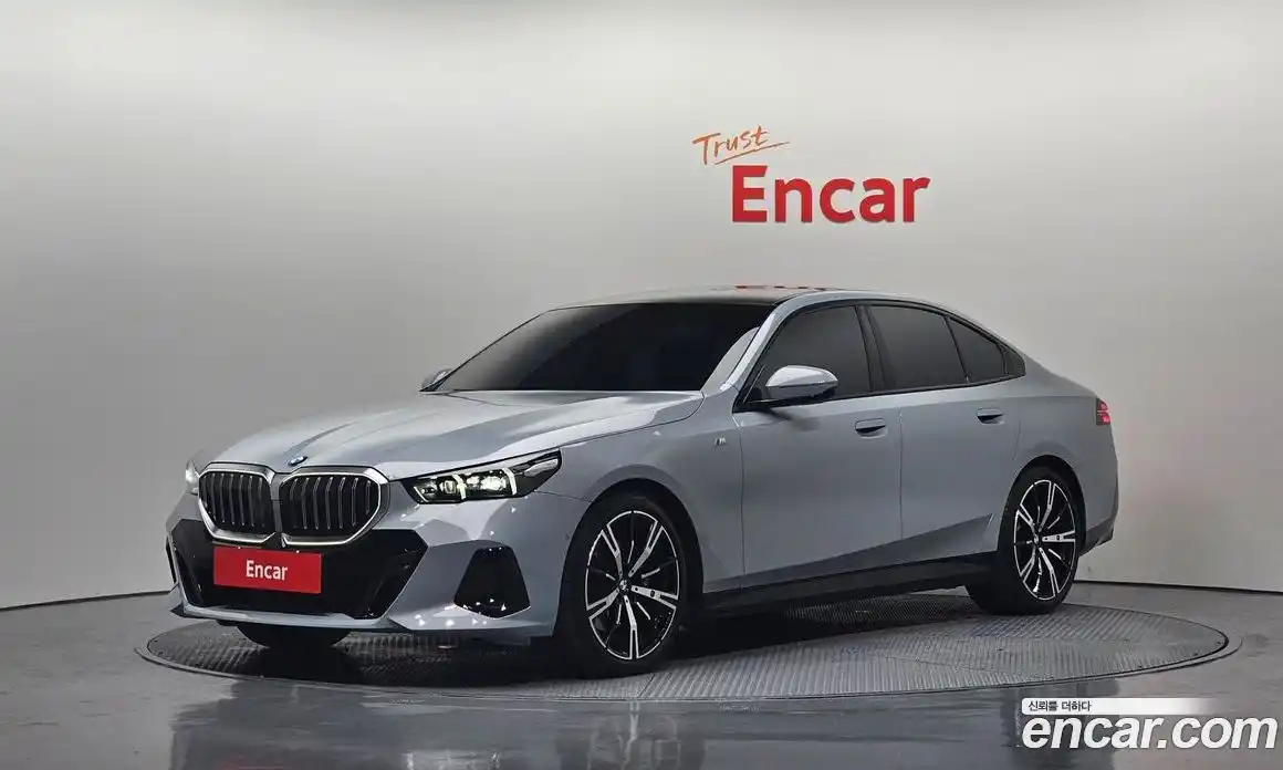 BMW 5-Series 2025 2.0 Автомат в Москве № 538385, фото 1