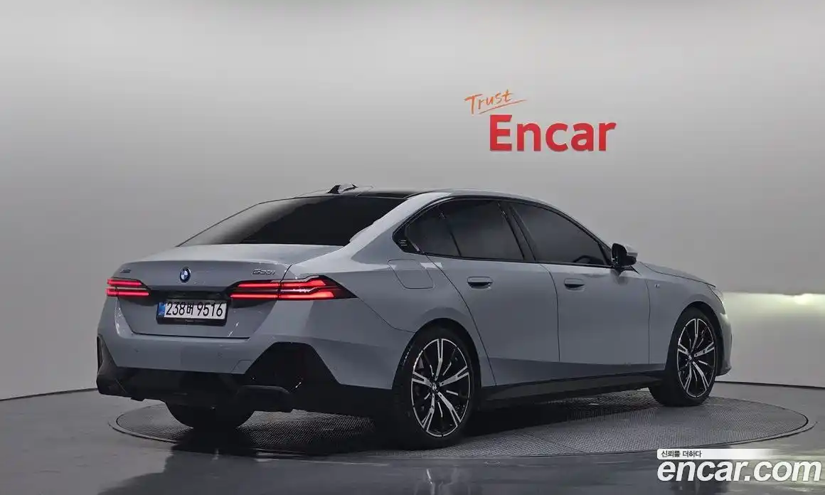 BMW 5-Series 2025 2.0 Автомат в Москве № 538385, фото 2