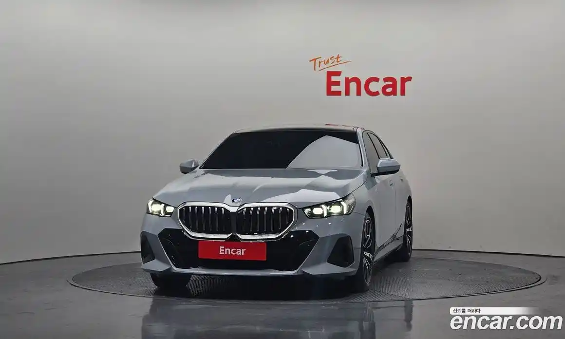 BMW 5-Series 2025 2.0 Автомат в Москве № 538385, фото 3