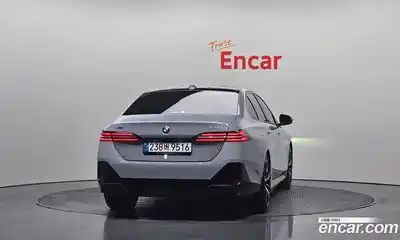 BMW 5-Series 2025 2.0 Автомат в Москве № 538385, миниатюра 4