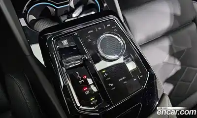 BMW 5-Series 2025 2.0 Автомат в Москве № 538385, миниатюра 9