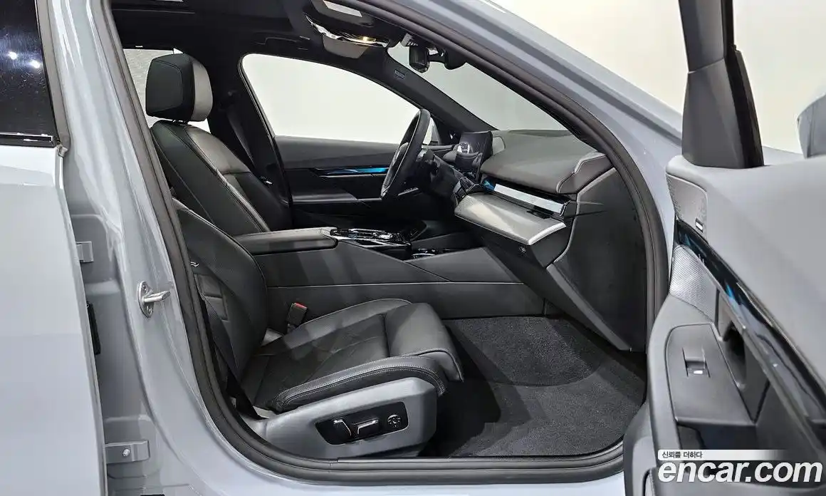 BMW 5-Series 2025 2.0 Автомат в Москве № 538385, фото 10