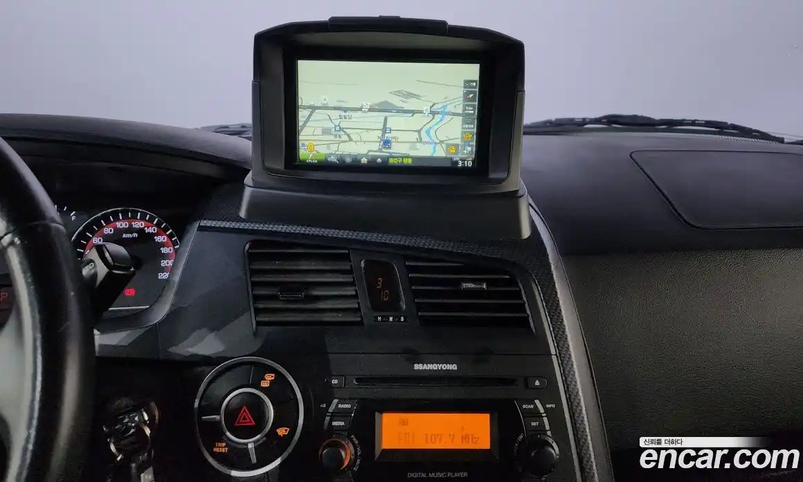 SsangYong Korando 2015 2.0 Автомат в Москве № 539376, фото 16