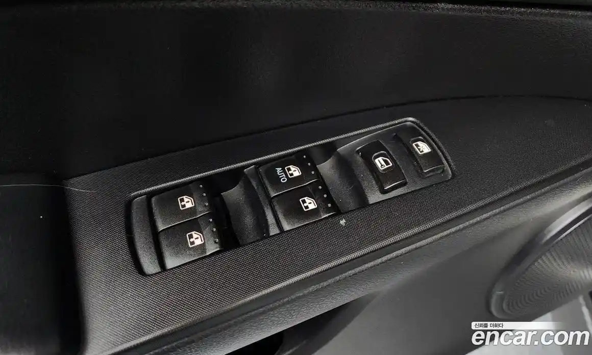 SsangYong Korando 2015 2.0 Автомат в Москве № 539376, фото 18