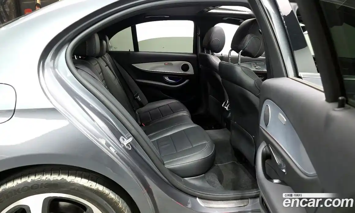 Mercedes-Benz E-Class 2020 2.0 Автомат в Москве № 542370, фото 12