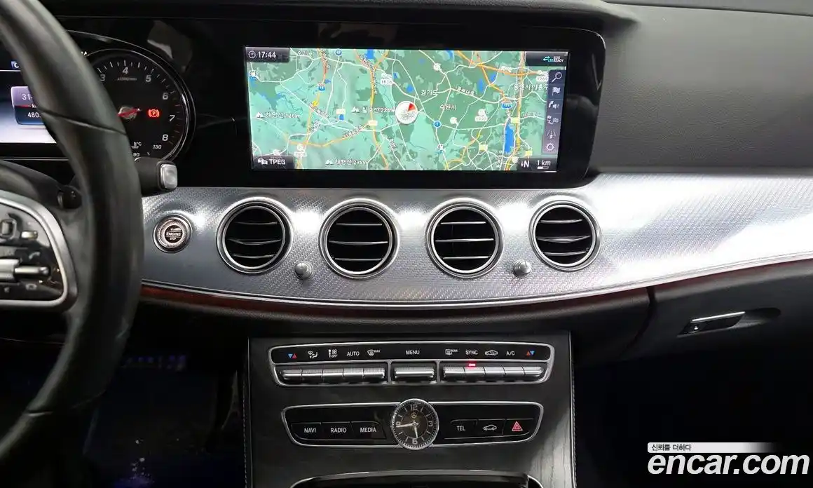 Mercedes-Benz E-Class 2020 2.0 Автомат в Москве № 542370, фото 14